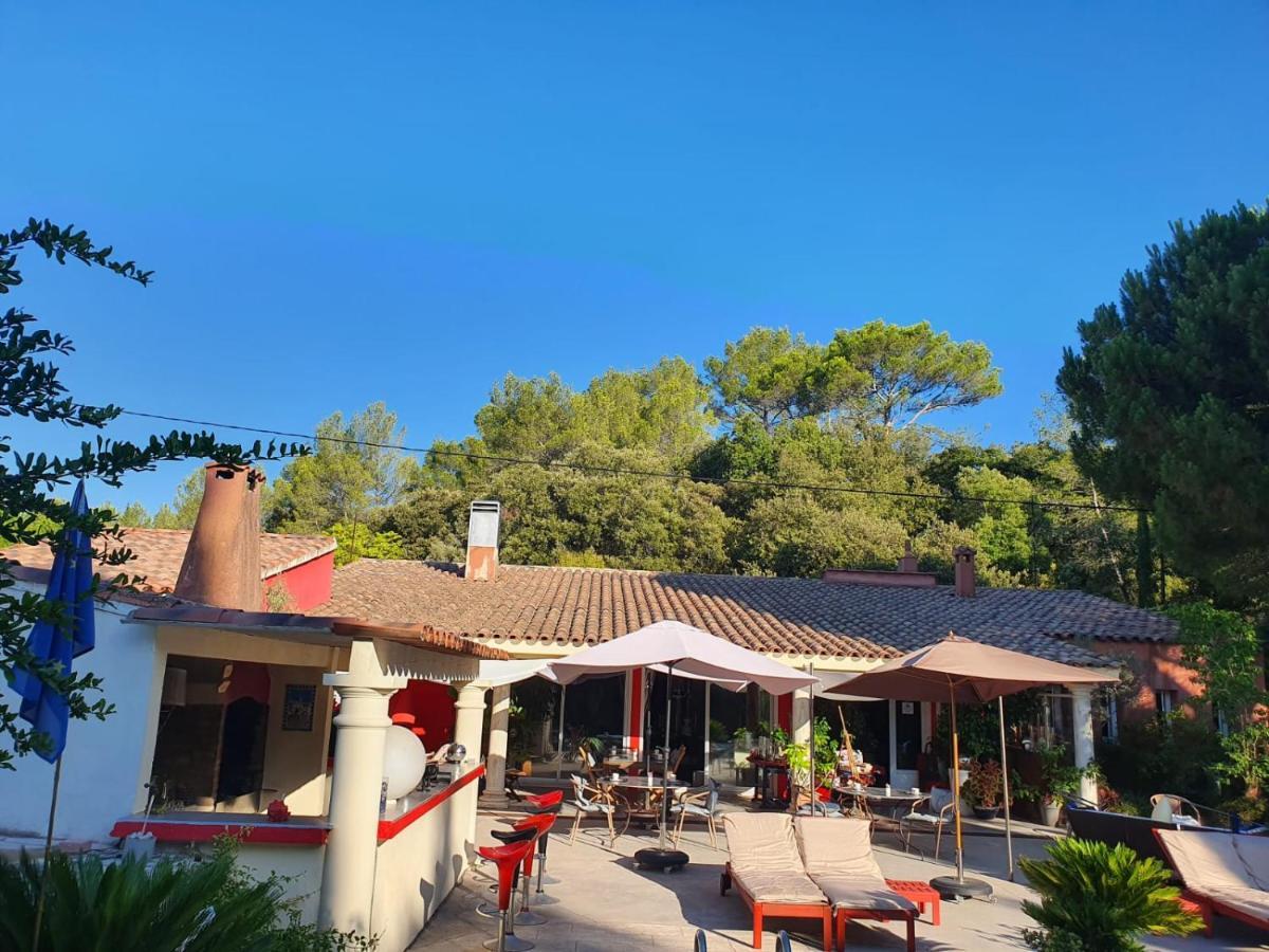 Hotel Au Mas Saint Pierre Pignans Zewnętrze zdjęcie