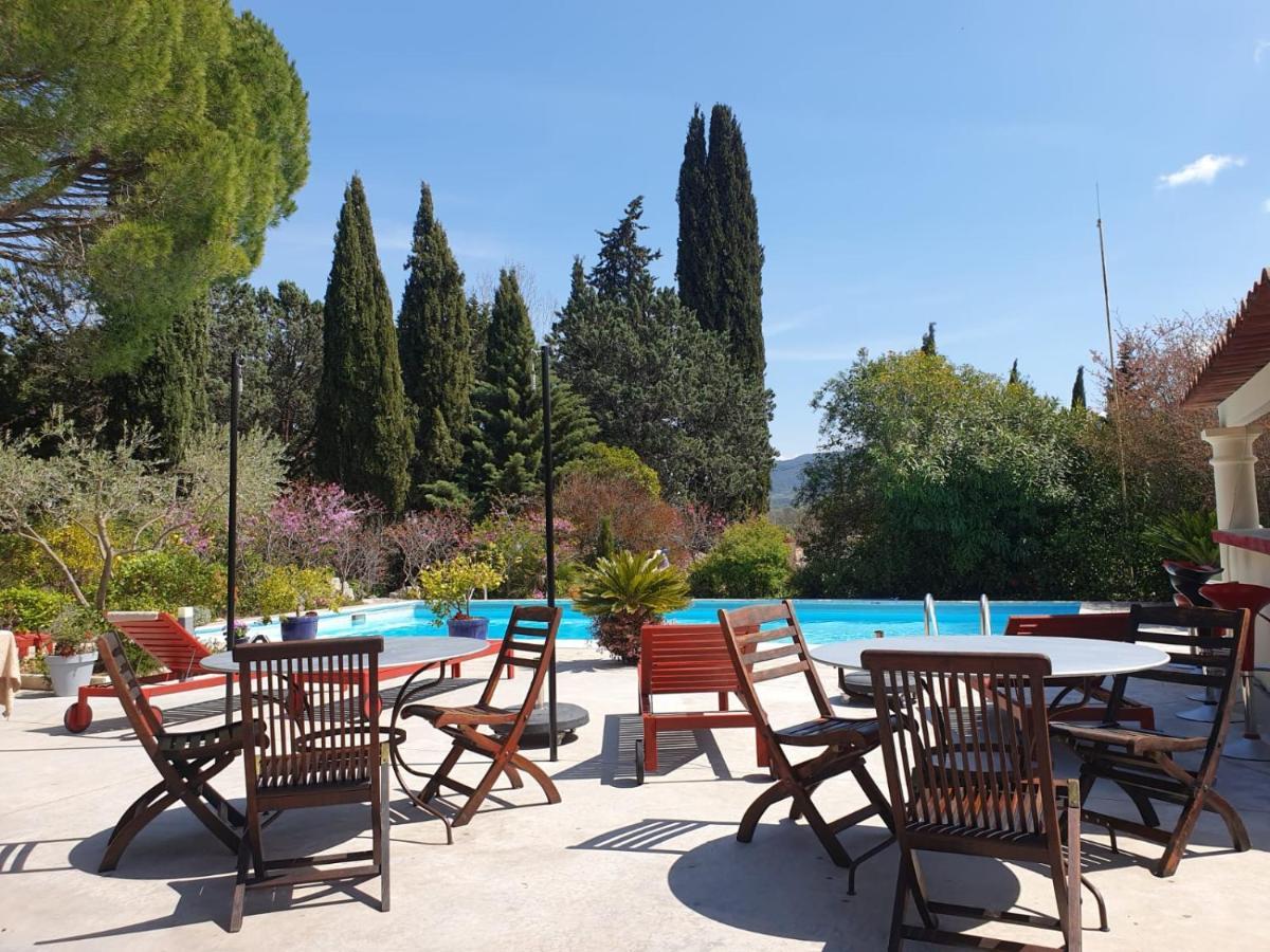 Hotel Au Mas Saint Pierre Pignans Zewnętrze zdjęcie